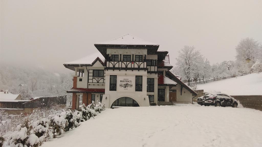 Conacul Bratescu Hotel Bran  Eksteriør billede