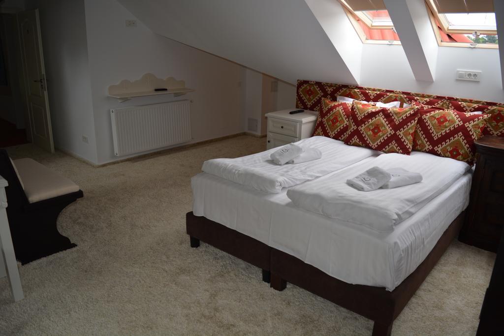 Conacul Bratescu Hotel Bran  Eksteriør billede