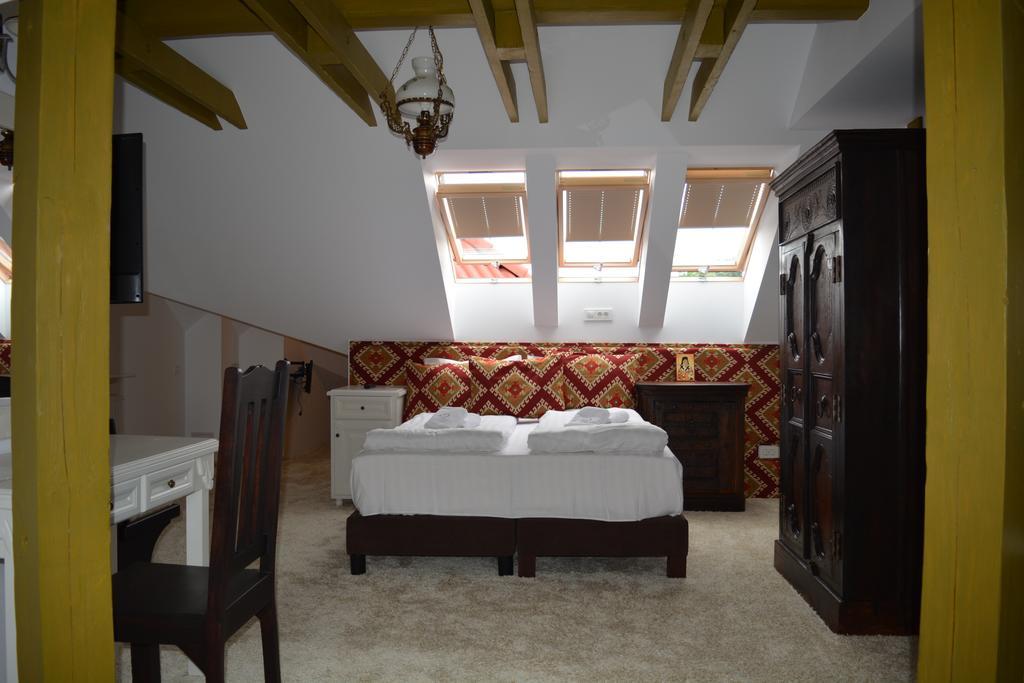 Conacul Bratescu Hotel Bran  Eksteriør billede